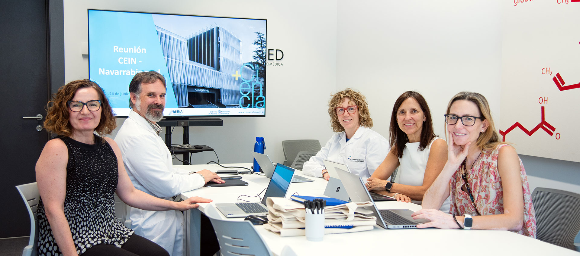 Representantes de CEIN y del Servicio de Innovación de Navarrabiomed se reúnen para potenciar la colaboración estratégica entre ambas instituciones 