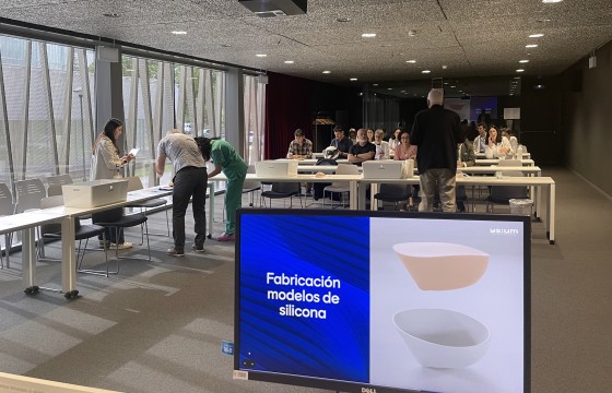 Sesión de trabajo celebrada en Navarrabiomed para la prueba y validación de prototipos. 