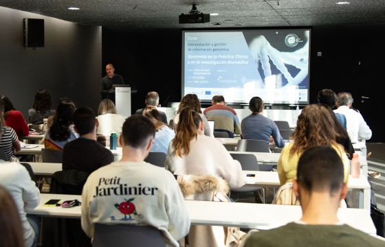 José Antonio Arco, responsable del SCT de Biocomputación y Ciencia de Datos de Navarrabiomed abre el curso